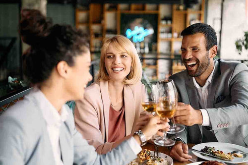 Presenter att lägga i påskägget till anställda och kunder