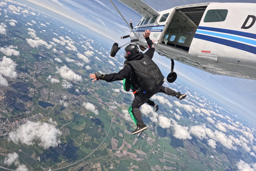 Hoppa fallskärm nära Malmö