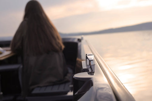 Privat sightseeing i elbåt i Kristinehamn