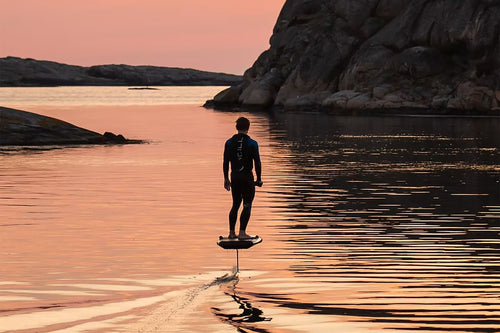 Surfa med eFoil